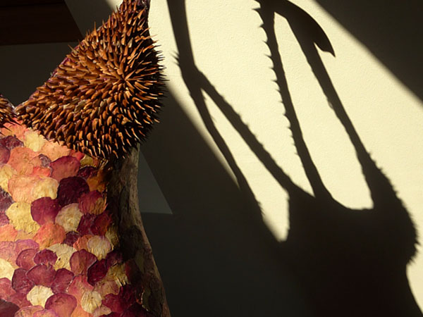 Rosen-Dornen-Kleid - Detail